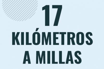 Profesor en pizarra explicando cuanto es 17 kilometros en millas o como pasar de 17 km a mi