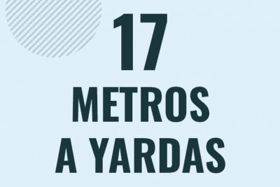 Profesor en pizarra explicando cuanto es 17 metros en yardas o como pasar de 17 m a yd