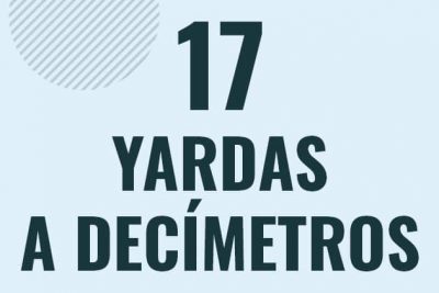 Profesor en pizarra explicando cuanto es 17 yardas en decimetros o como pasar de 17 yd a dm