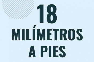 Profesor en pizarra explicando cuanto es 18 milimetros en pies o como pasar de 18 mm a ft