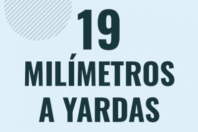 Profesor en pizarra explicando cuanto es 19 milimetros en yardas o como pasar de 19 mm a yd