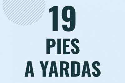 Profesor en pizarra explicando cuanto es 19 pies en yardas o como pasar de 19 ft a yd