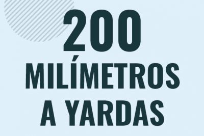 Profesor en pizarra explicando cuanto es 200 milimetros en yardas o como pasar de 200 mm a yd