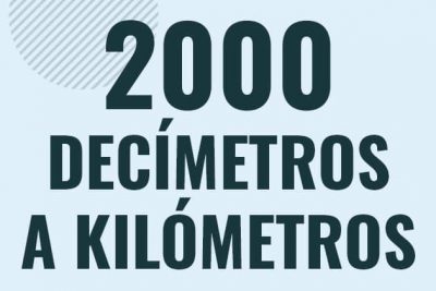 Profesor en pizarra explicando cuanto es 2000 decimetros en kilometros o como pasar de 2000 dm a km