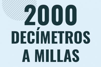 Profesor en pizarra explicando cuanto es 2000 decimetros en millas o como pasar de 2000 dm a mi