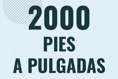 Profesor en pizarra explicando cuanto es 2000 pies en pulgadas o como pasar de 2000 ft a in