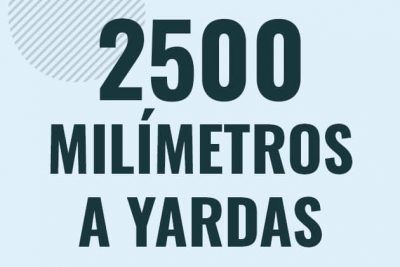 Profesor en pizarra explicando cuanto es 2500 milimetros en yardas o como pasar de 2500 mm a yd