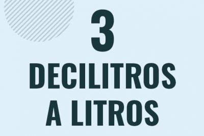 Profesor en pizarra explicando cuanto es 3 decilitros en litros o como pasar de 3 dl a l