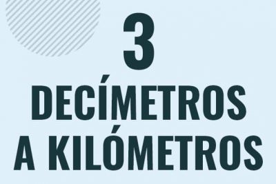 Profesor en pizarra explicando cuanto es 3 decimetros en kilometros o como pasar de 3 dm a km