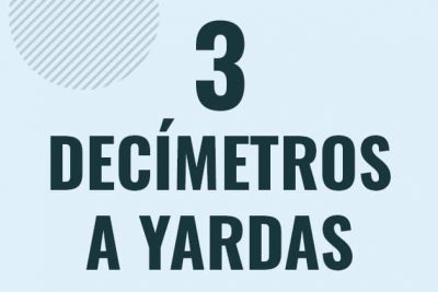 Profesor en pizarra explicando cuanto es 3 decimetros en yardas o como pasar de 3 dm a yd