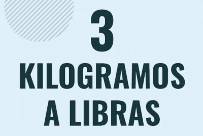 Profesor en pizarra explicando cuanto es 3 kilogramos en libras o como pasar de 3 kg a lb