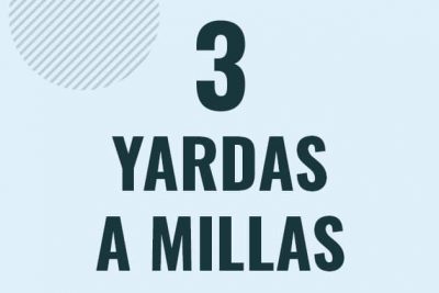 Profesor en pizarra explicando cuanto es 3 yardas en millas o como pasar de 3 yd a mi