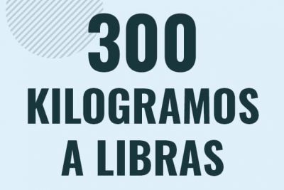 Profesor en pizarra explicando cuanto es 300 kilogramos en libras o como pasar de 300 kg a lb