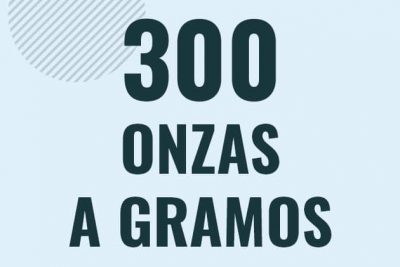 Profesor en pizarra explicando cuanto es 300 onzas en gramos o como pasar de 300 oz a g