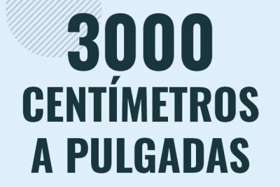 Profesor en pizarra explicando cuanto es 3000 centimetros en pulgadas o como pasar de 3000 cm a in