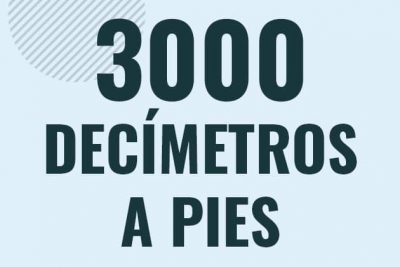 Profesor en pizarra explicando cuanto es 3000 decimetros en pies o como pasar de 3000 dm a ft