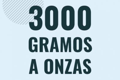 Profesor en pizarra explicando cuanto es 3000 gramos en onzas o como pasar de 3000 g a oz