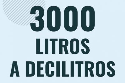 Profesor en pizarra explicando cuanto es 3000 litros en decilitros o como pasar de 3000 l a dl