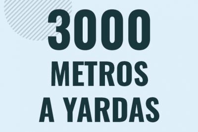 Profesor en pizarra explicando cuanto es 3000 metros en yardas o como pasar de 3000 m a yd