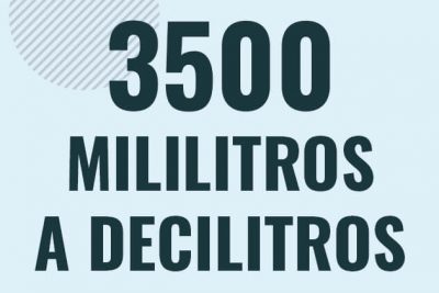 Profesor en pizarra explicando cuanto es 3500 mililitros en decilitros o como pasar de 3500 ml a dl