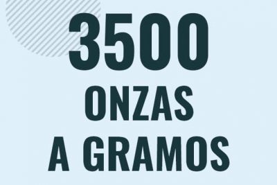 Profesor en pizarra explicando cuanto es 3500 onzas en gramos o como pasar de 3500 oz a g
