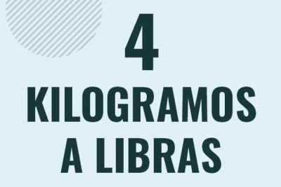 Profesor en pizarra explicando cuanto es 4 kilogramos en libras o como pasar de 4 kg a lb