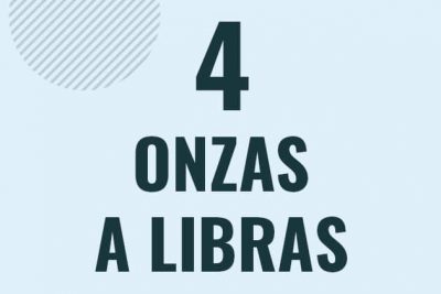 Profesor en pizarra explicando cuanto es 4 onzas en libras o como pasar de 4 oz a lb