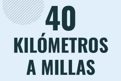 Profesor en pizarra explicando cuanto es 40 kilometros en millas o como pasar de 40 km a mi