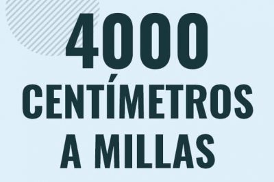 Profesor en pizarra explicando cuanto es 4000 centimetros en millas o como pasar de 4000 cm a mi