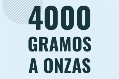 Profesor en pizarra explicando cuanto es 4000 gramos en onzas o como pasar de 4000 g a oz