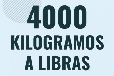 Profesor en pizarra explicando cuanto es 4000 kilogramos en libras o como pasar de 4000 kg a lb