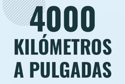 Profesor en pizarra explicando cuanto es 4000 kilometros en pulgadas o como pasar de 4000 km a in