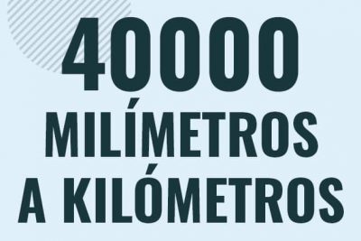 Profesor en pizarra explicando cuanto es 40000 milimetros en kilometros o como pasar de 40000 mm a km