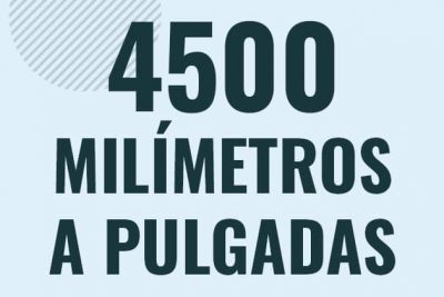 Profesor en pizarra explicando cuanto es 4500 milimetros en pulgadas o como pasar de 4500 mm a in