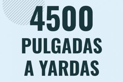 Profesor en pizarra explicando cuanto es 4500 pulgadas en yardas o como pasar de 4500 in a yd