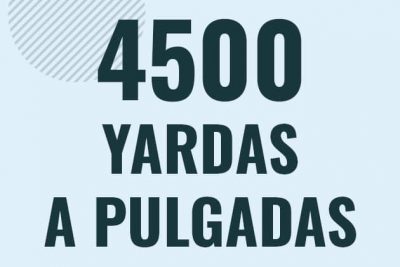 Profesor en pizarra explicando cuanto es 4500 yardas en pulgadas o como pasar de 4500 yd a in