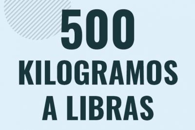 Profesor en pizarra explicando cuanto es 500 kilogramos en libras o como pasar de 500 kg a lb