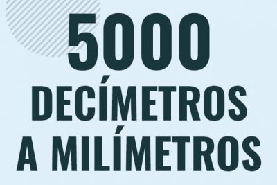Profesor en pizarra explicando cuanto es 5000 decimetros en milimetros o como pasar de 5000 dm a mm