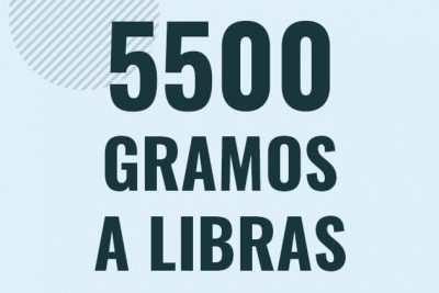 Profesor en pizarra explicando cuanto es 5500 gramos en libras o como pasar de 5500 g a lb