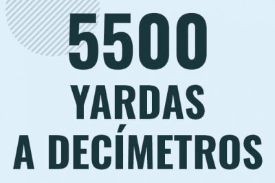 Profesor en pizarra explicando cuanto es 5500 yardas en decimetros o como pasar de 5500 yd a dm