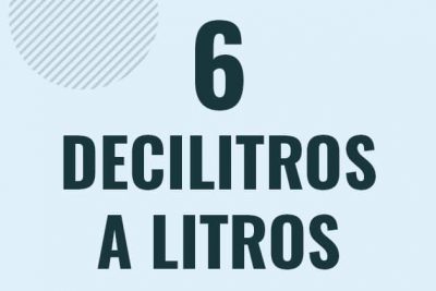 Profesor en pizarra explicando cuanto es 6 decilitros en litros o como pasar de 6 dl a l