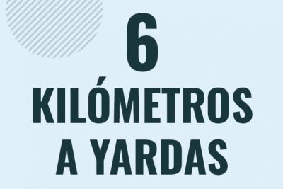 Profesor en pizarra explicando cuanto es 6 kilometros en yardas o como pasar de 6 km a yd