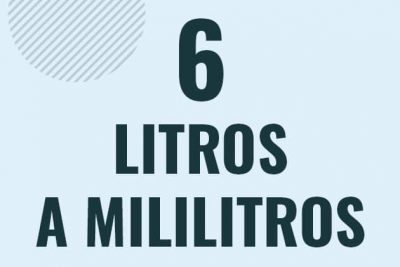 Profesor en pizarra explicando cuanto es 6 litros en mililitros o como pasar de 6 l a ml