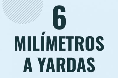 Profesor en pizarra explicando cuanto es 6 milimetros en yardas o como pasar de 6 mm a yd