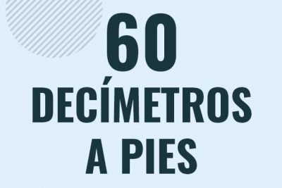 Profesor en pizarra explicando cuanto es 60 decimetros en pies o como pasar de 60 dm a ft