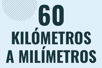 Profesor en pizarra explicando cuanto es 60 kilometros en milimetros o como pasar de 60 km a mm