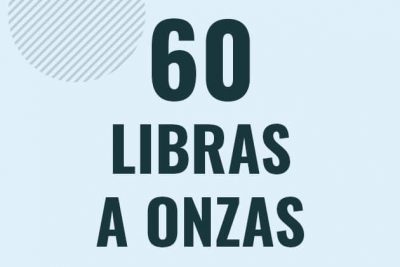 Profesor en pizarra explicando cuanto es 60 libras en onzas o como pasar de 60 lb a oz