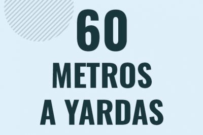 Profesor en pizarra explicando cuanto es 60 metros en yardas o como pasar de 60 m a yd