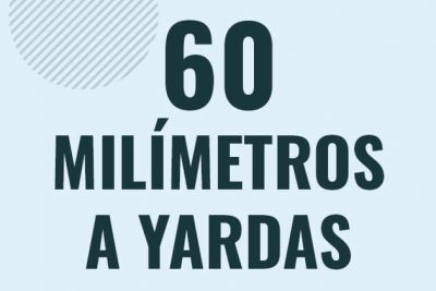 Profesor en pizarra explicando cuanto es 60 milimetros en yardas o como pasar de 60 mm a yd