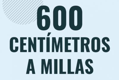 Profesor en pizarra explicando cuanto es 600 centimetros en millas o como pasar de 600 cm a mi